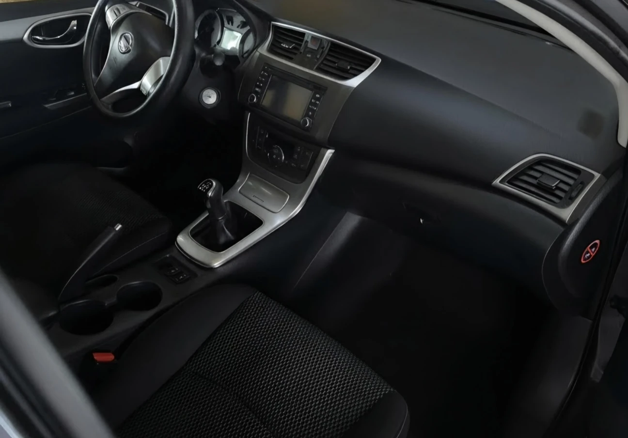 2015 Nissan Sentra VII (B17) 11