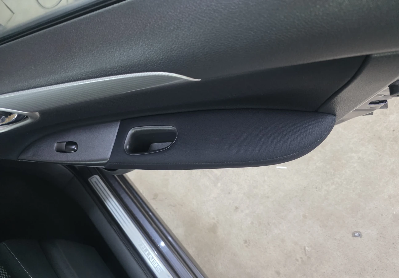 2015 Nissan Sentra VII (B17) 14