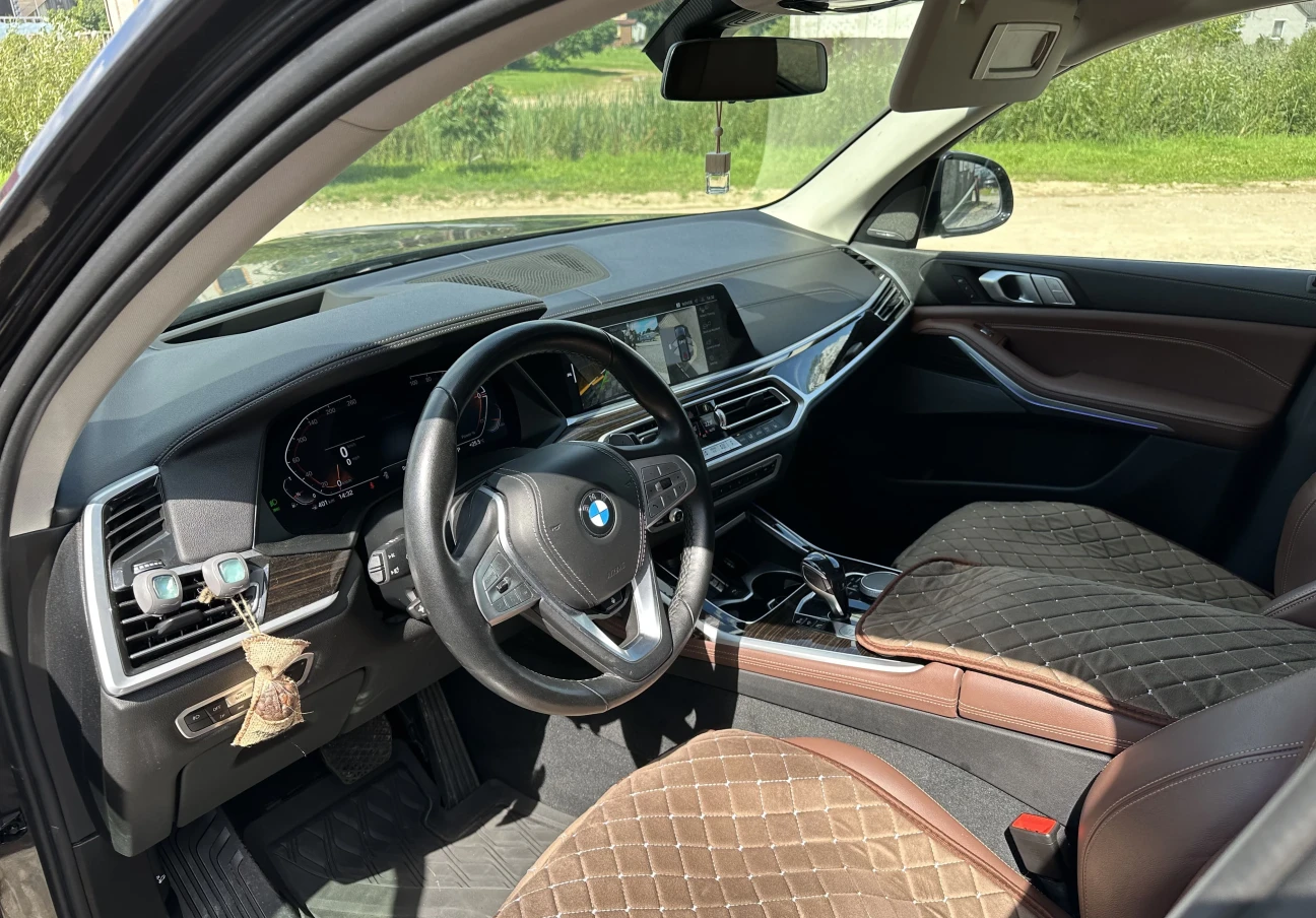 2020 BMW X7 I (G07) 11